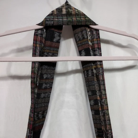 SOLD Women's Southwestern Floral Embroidery Boho Crossbody Bag - Picture 5 of 8